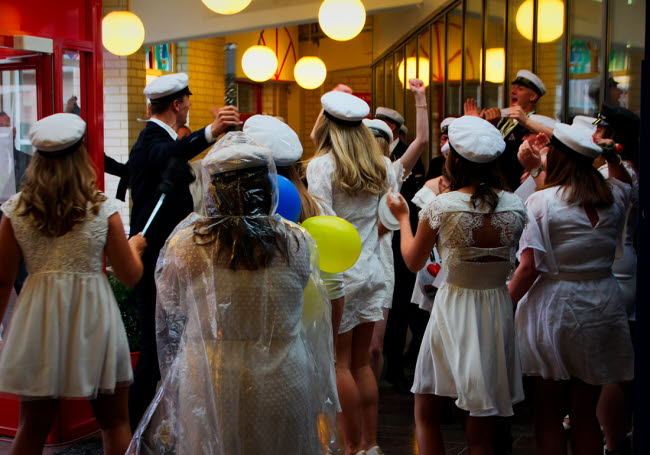 Studenter på Oscarsgymnasiet, utspring 2020