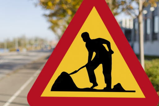 Trafikskylt Varning för vägarbete.
