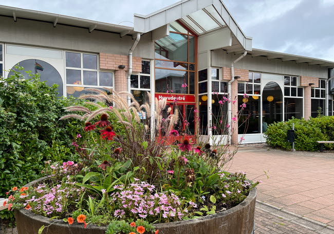 Oscarsgymnasiet, huvudentré.