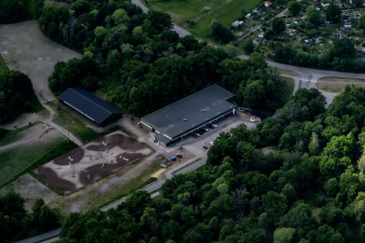 Flygbild över ridanläggningen