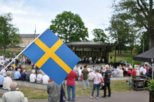 Nationaldagsfirande i stadsparken.