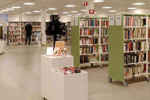 Stadsbiblioteket i Oskarshamn. Interiör.