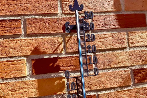 termometer som visar över 30 grader