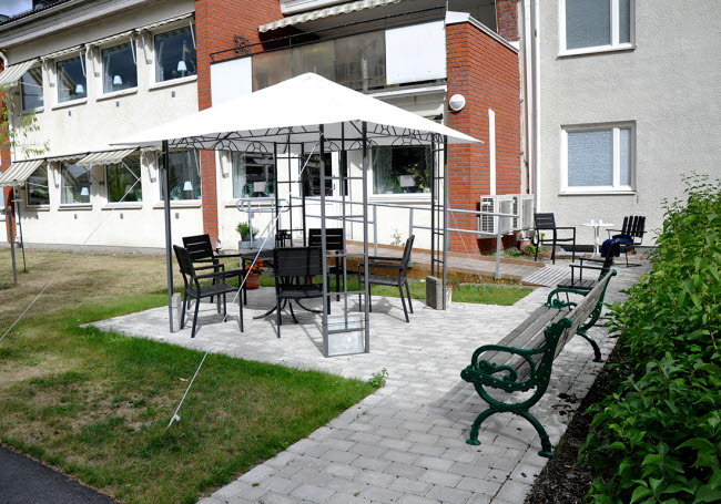 Uteplatsen Asken, Solbacka.