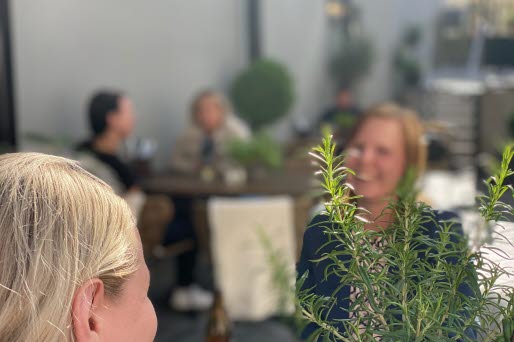 Suddig bild från restaurang 